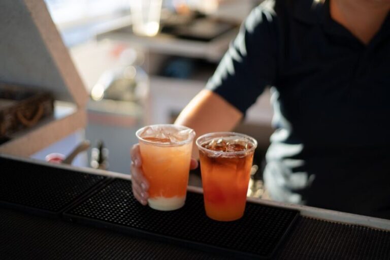 From Ma'alaea: Sunset Dinner Cruise Aboard the Quicksilver - The Scenic Highlights: Sunset and Beyond