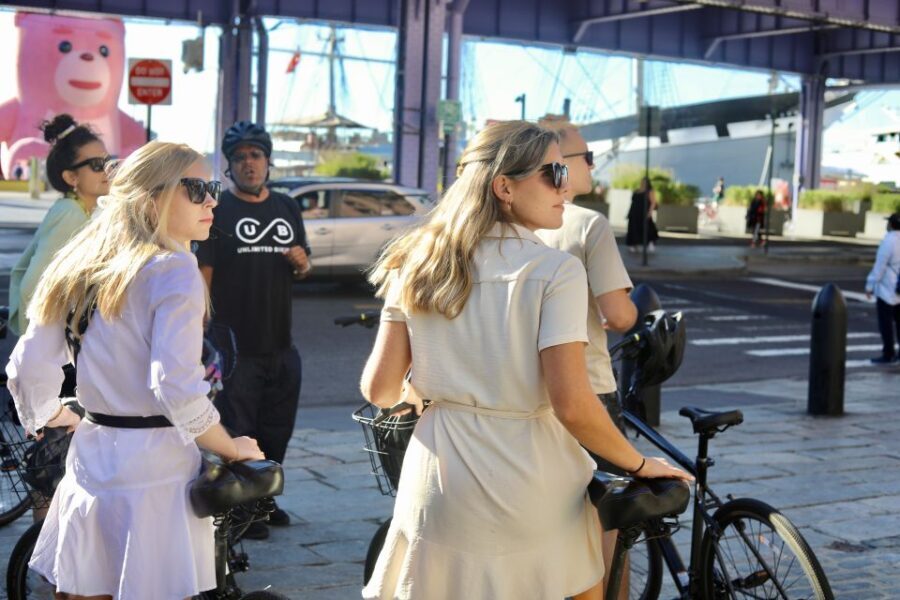 From Manhattan: 2-Hour Brooklyn Bridge Bike Tour - Exploring Neighborhoods and Landmarks