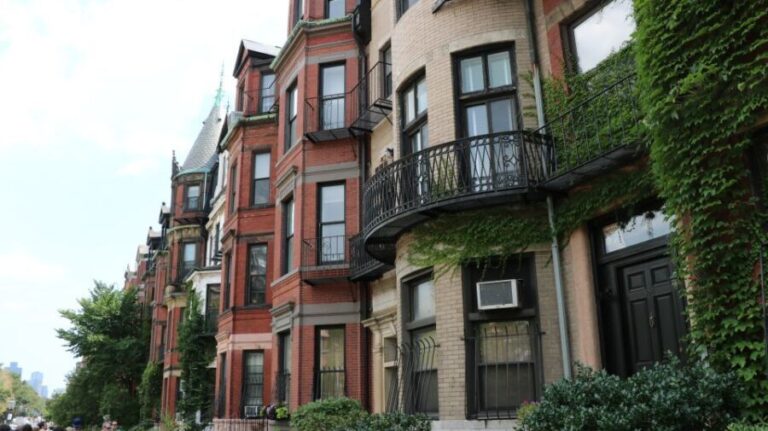 From NYC: Boston, Cambridge & Freedom Trail Day Tour - Transportation & Group Dynamics