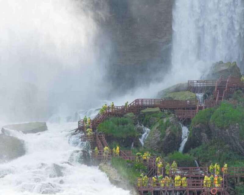 From NYC: Guided Niagara Falls Full-Day Trip - How does the itinerary unfold?
