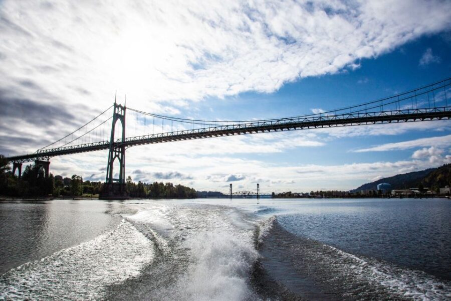 From Portland: Bigfoot Adventure 3.5-hour Jetboat Cruise - The Bigfoot Twist: Narration and Lore