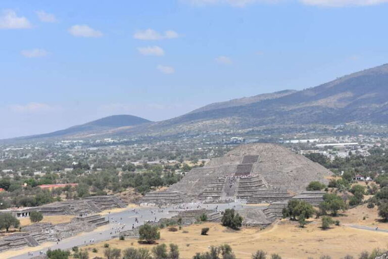 From Puebla: Teotihuacán Archaeological Zone Private Tour - Who Should Consider This Tour?