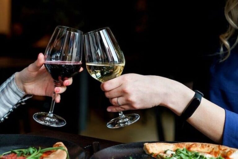 From Seattle: Full Day Seattles Wineries and Waterfalls Tour - The Experience: What Travelers Can Expect