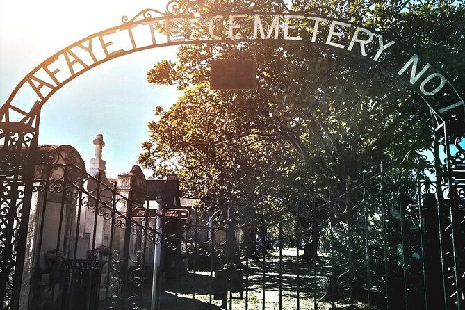 Garden District Celebrities Cemeteries Mansions and Mysteries Walking Tour - The Detailed Breakdown of the Itinerary