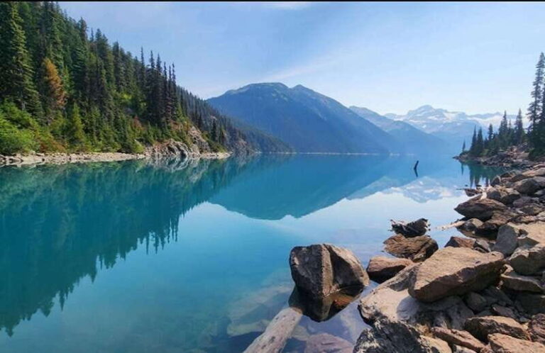 Garibaldi Lake/ Hiking Day Trip - Is It Worth the Price?