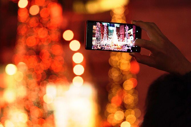 Get in the holiday spirit with a scavenger hunt by Holly Jolly Hunt in St. Louis - Breaking Down the Experience