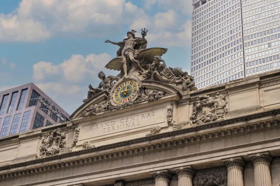Grand Central Terminal Guided Tour & Optional SUMMIT Access - The Food and Atmosphere at the Dining Concourse