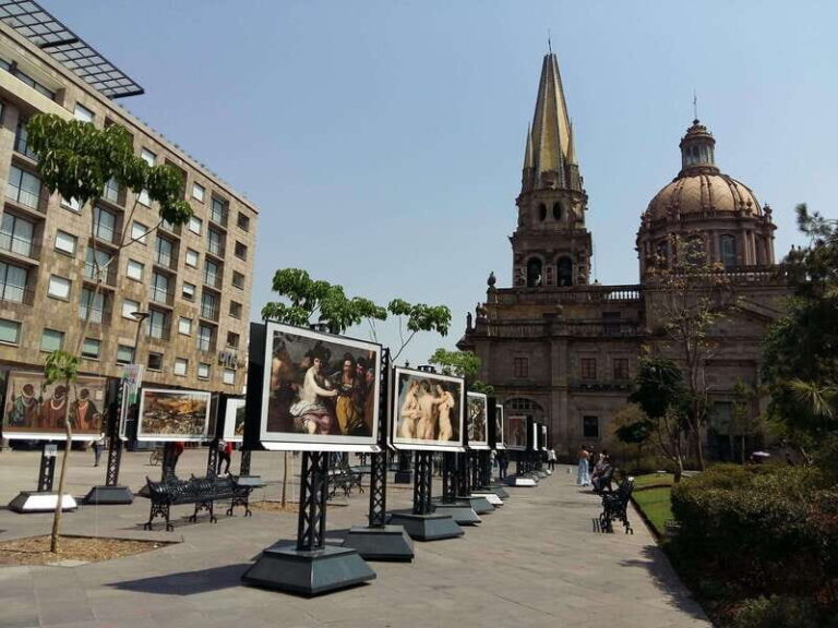 Guadalajara: Culture, Architecture, and Market Walking Tour - The Value of the Tour