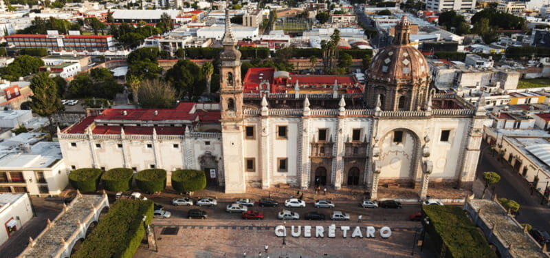Guadalajara - Sierra Gorda by Motorcycle: SM Allende, Bernal, Guanajuato - The Ride and the Roads