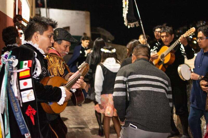Guanajuato: Night Walk with the Estudiantina - What You Can Expect from the Tour