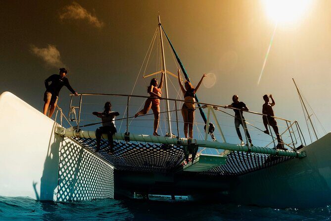 Guided Full Day Catamaran Isla Mujeres Pleasure Tour in Cancun - The Experience and Group Dynamics