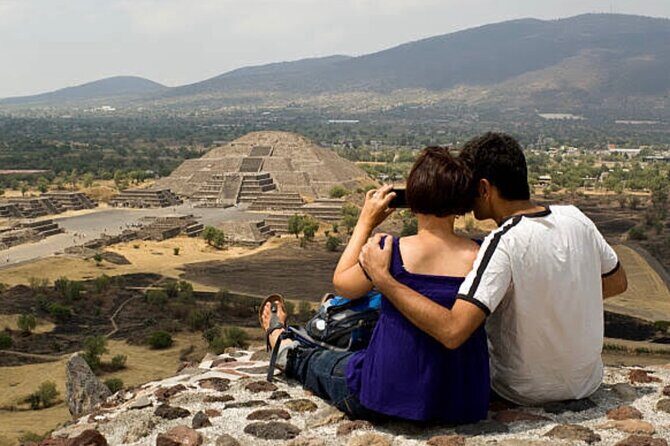 Guided Tour in Teotihuacan with Cave Breakfast and Transportation - The Cultural Stops: Art, Obsidian, and Regional Drinks