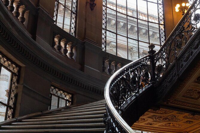 Guided tour National Museum of Art - The Real Traveler Feedback