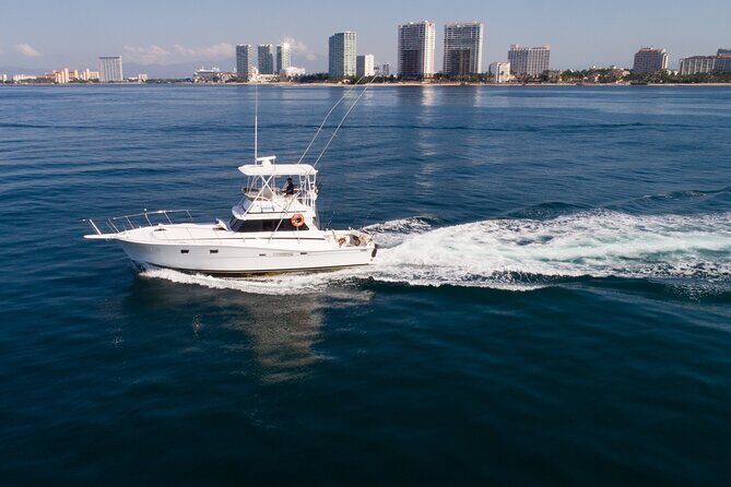 Hatteras 42-44' Classic Yachts in Puerto & Nuevo Vallarta - The Pros and Cons