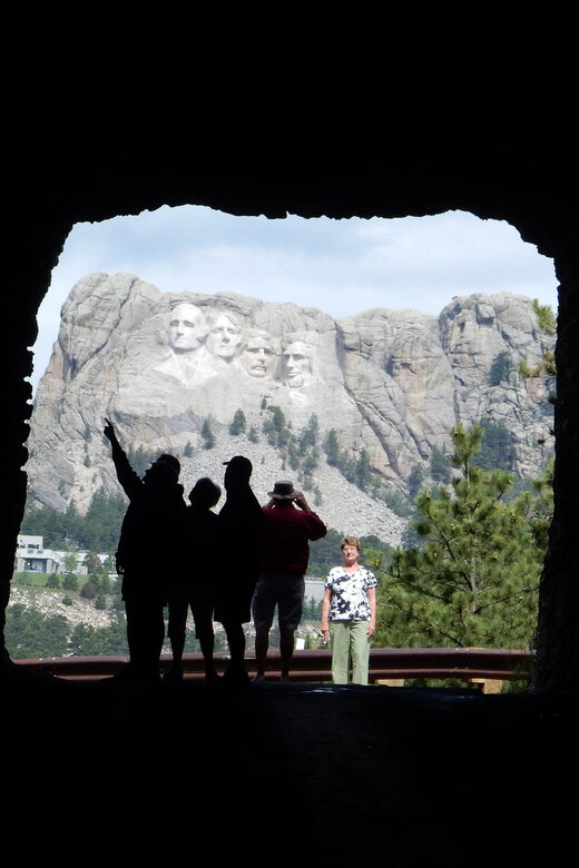 Hill City: Private Mount Rushmore, Crazy Horse & More Tour - What Makes This Tour Stand Out