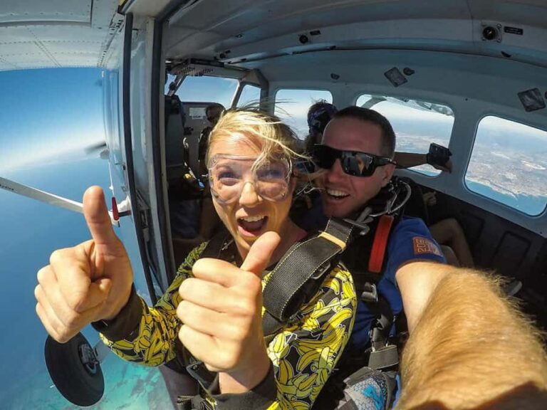 Hillary's Harbour: Rottnest Island Skydive and Ferry Package - The Skydive Experience Itself