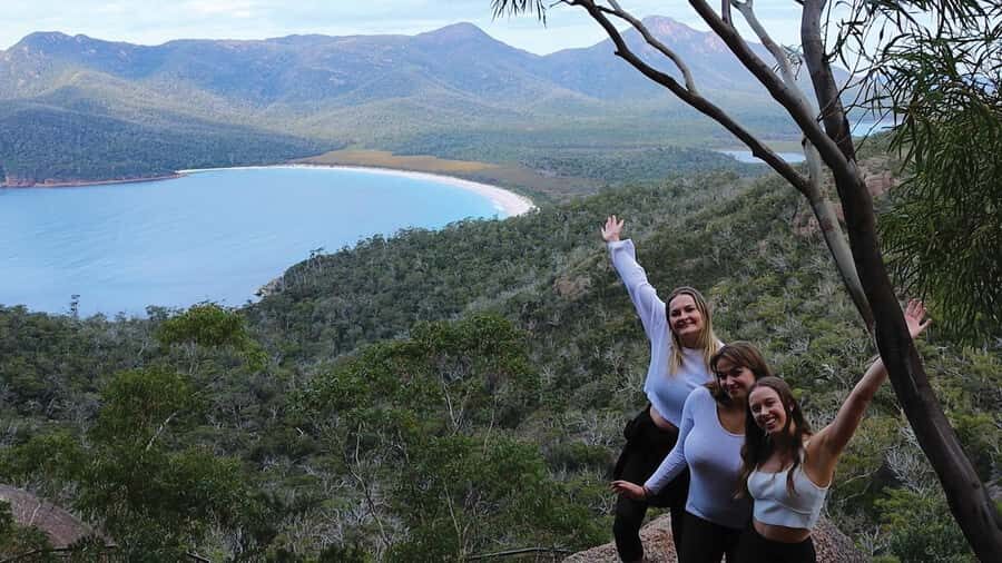 Hobart: Wineglass Bay & Cape Hauy: 2Day Coastal Walking Tour - Day 2: The Iconic Wineglass Bay & Freycinet National Park