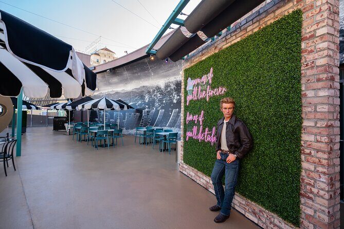 Hollywood Rooftop Restaurant and Bar Dining Experience - Is It Worth the Price?