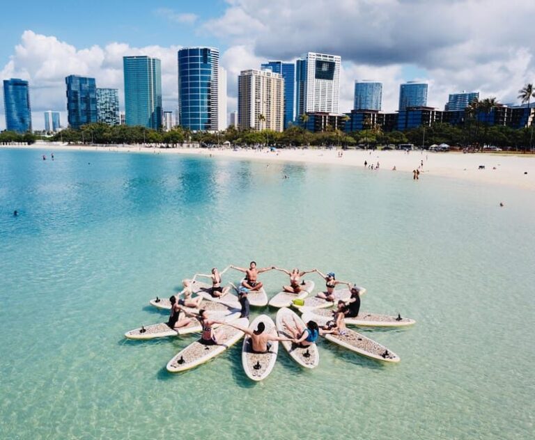 Honolulu: SUP (Standup Paddleboard) Yoga Class - The Value of the Experience