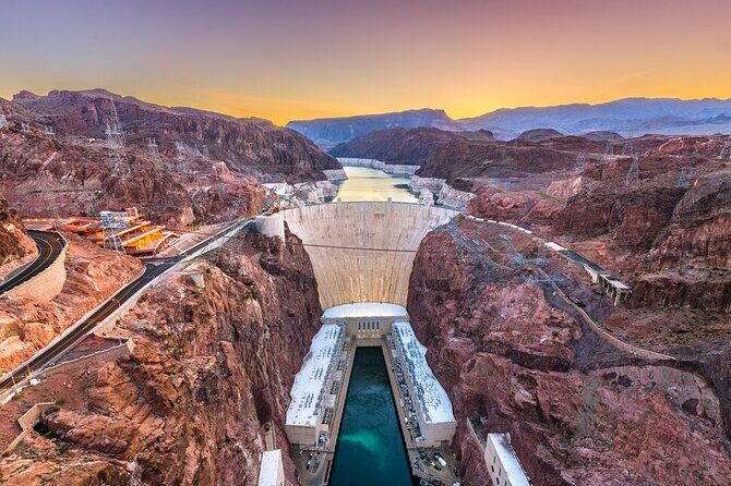 Hoover Dam Tunnels and Power Plant Tour in Spanish - The Experience: What to Expect from This Tour