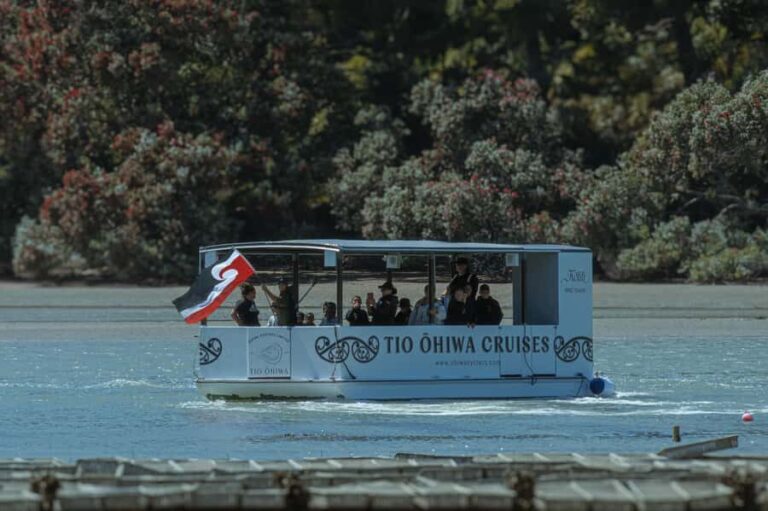 hope: Guided Cruise with Oyster Farm Visit and Lunch - The Oyster Farm Experience