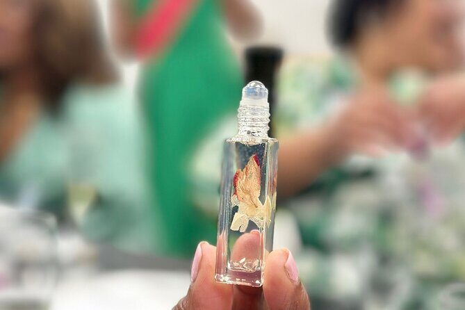 Houston Art of Aromatherapy Perfume Class - The Details That Matter