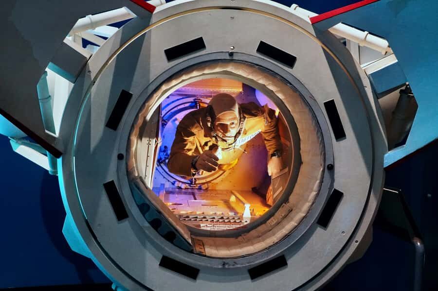 Houston: Space Center Self-Guided Tour with Transportation - The Experience Inside the Space Center