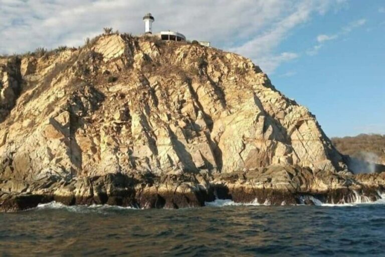 Huatulco: 7 Bays Boat Tour with Snorkeling and Lunch - The Real Value of $70