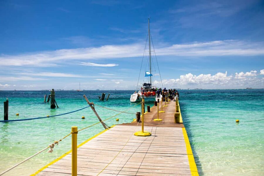 Isla Mujeres: Catamaran Ride with Open Bar, Snorkeling, and Lunch - What Could Be Better?