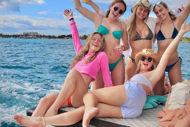Isla Mujeres Catamaran Tour with Snorkeling, Open Bar & Buffet - Who Should Consider This Tour?
