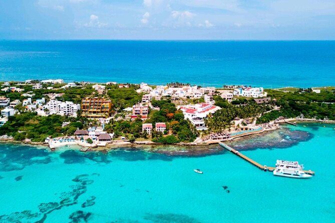 Isla Mujeres on luxury catamaran with snorkel, open bar and lunch - Who Should Consider This Tour?