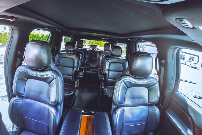 Jacksonville Airport Private Lux Car Transfer to Downtown Hotels - Is It Worth the Price?