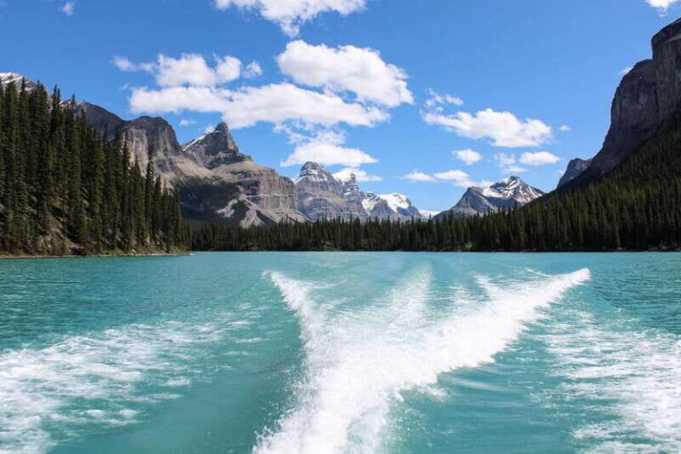Jasper: Maligne Valley Wildlife & Spirit Island Cruise - The Spirit Island Cruise: A Highlight