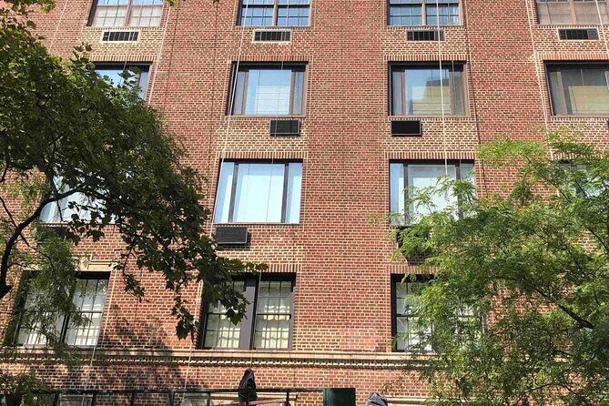 Joan Didion's Manhattan Life: Self-Guided Audio Tour in New York - The Deep Dive: What to Expect from the Tour