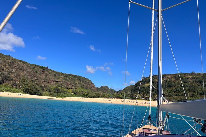Kanoa Yacht Charter: 2-Hour Sail off Waikiki - How the Experience Unfolds