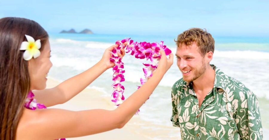 Kauai: Lihue Airport Honeymoon Lei Greeting - The Experience Itself: What You Get