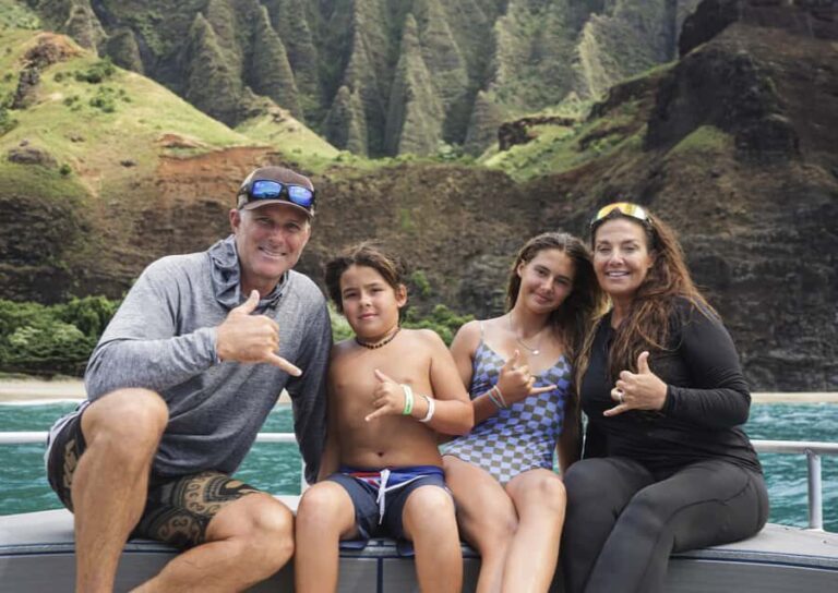 Kauai: Na Pali Coast Deluxe Power Catamaran Tour - Authentic Feedback from Travelers