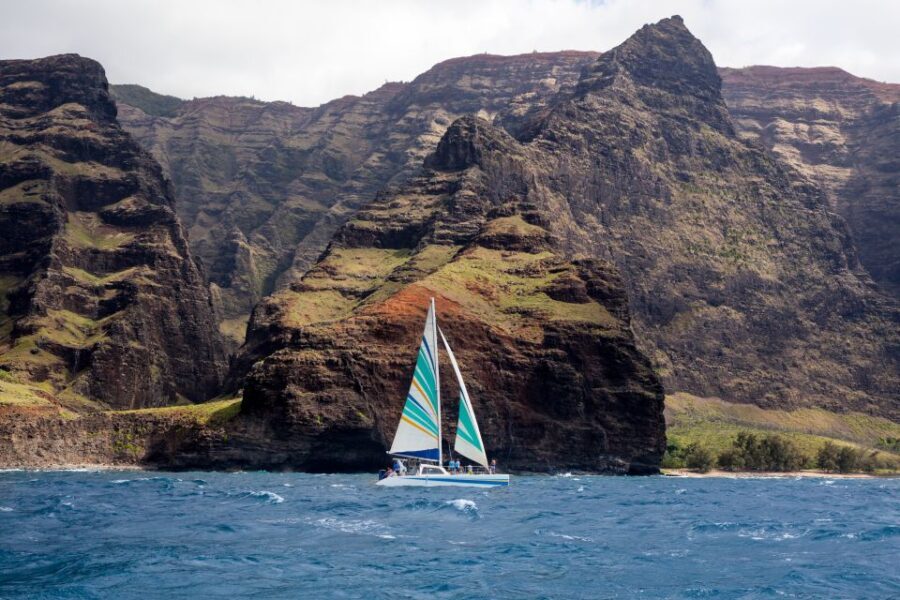 Kauai: Napali Coast Sunset Sailboat Tour with Dinner - Who will love this tour?