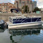 Kelowna: Sylvan Mirage Cruise Pontoon for rent - What to Expect from Your Rental Day