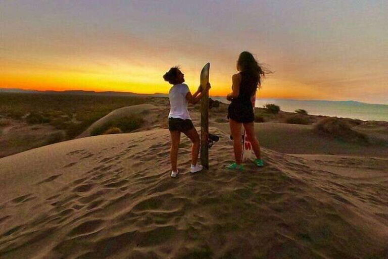 La Paz: Sunset Sandboarding at La Paz Dunes Tour - The Guides and the Group