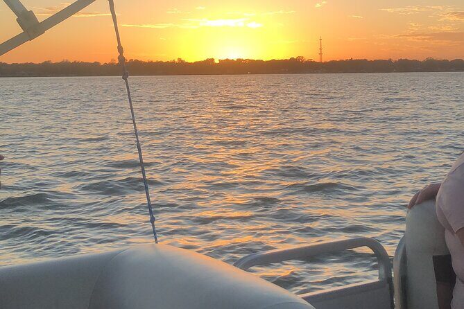 Ladies Luncheon Pontoon Tour (Gentleman welcome) - Who Should Consider This Tour?