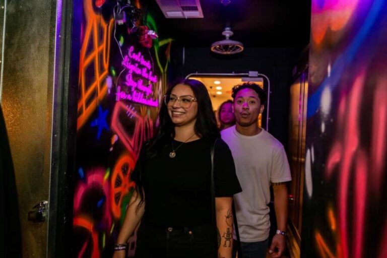 Las Vegas: Arts District Speakeasies & Hidden Gems Bar Crawl - Group Size & Guide