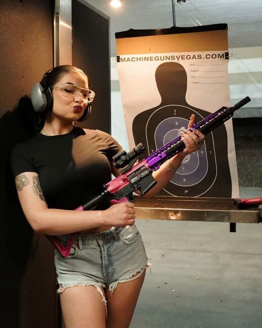 Las Vegas: Femme Fatale Shooting Experience - The Shooting Range & Firearms