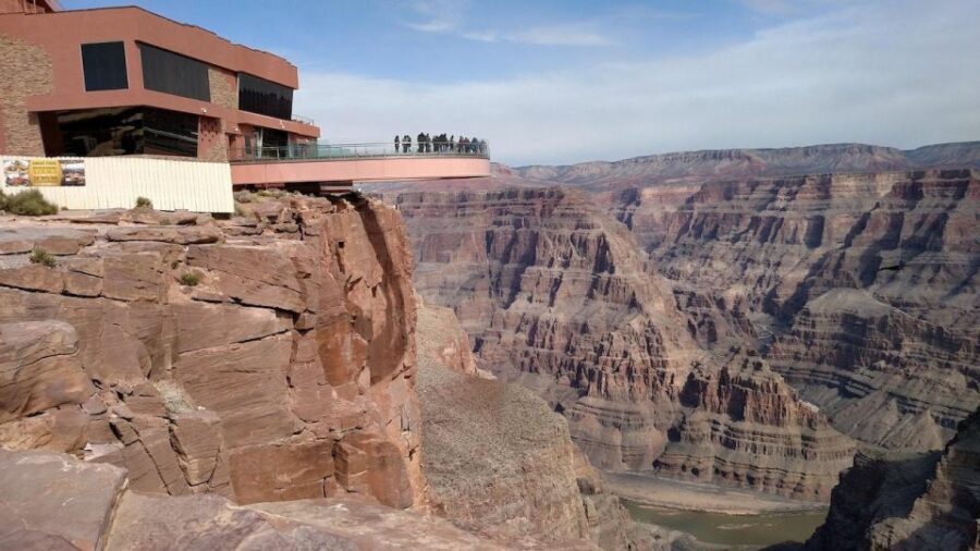 Las Vegas: Grand Canyon Trip + Las Vegas City Tour - Visiting the Grand Canyon West Rim: Eagle Point and Guano Point