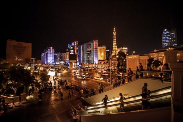Las Vegas: Las Vegas Strip Night Tour with Spanish Guide - Why This Tour Works for Travelers