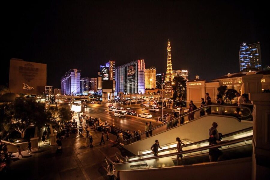 Las Vegas: Las Vegas Strip Night Tour with Spanish Guide - Why This Tour Works for Travelers