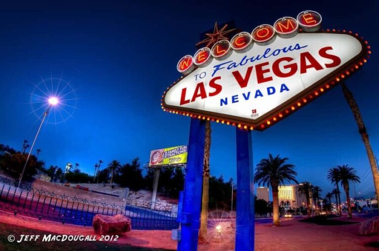 Las Vegas: Night Tour with Local Guide and Hotel Pick Up - An In-Depth Look at What You Can Expect