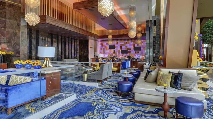 Las Vegas : Pool Crawl w/ Party Bus, Open Bar & VIP Entry - The Cost and What You Get