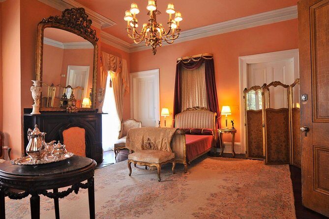 Laura Plantation Tour with Transportation - How Does the Price Stack Up?