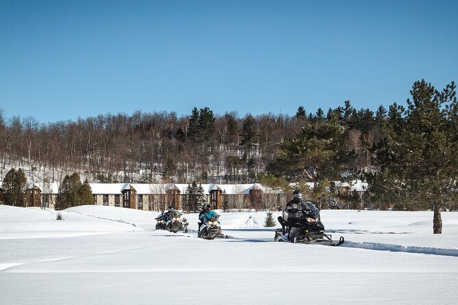 Laurentians: Guided excursion by snowmobile - The Sum Up